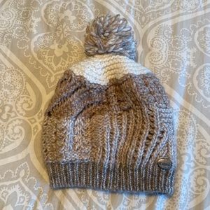 Calimar Pom Pom winter knit hat